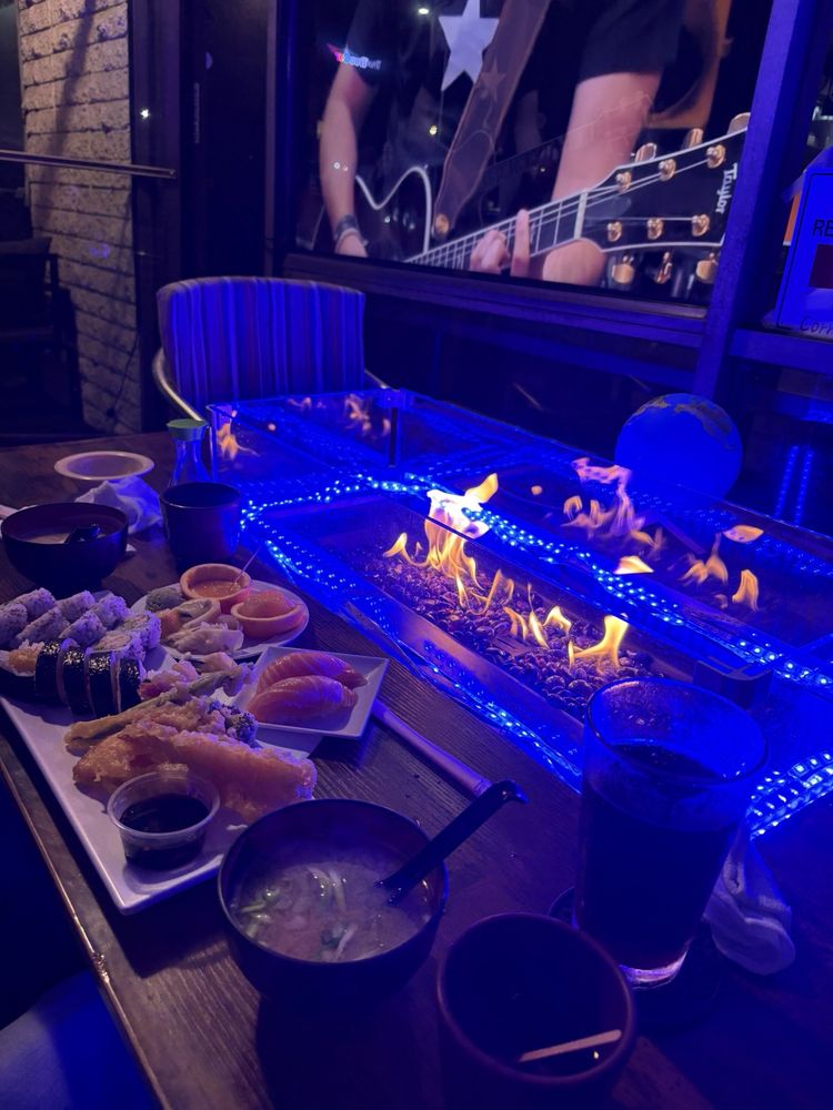 Prepay Reservation for 1~9 people ASAP. *Full Money towards Food and Drink.